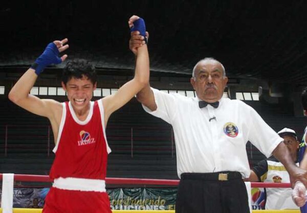 Moisés García se llevó la medalla de oro para el Zulia en la final del Nacional Infantil de Boxeo