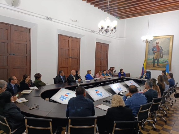 Gobernación y autoridades de LUZ evalúan repoblamiento de la institución y lanzamiento de programas conjuntos