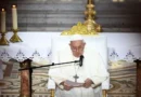El papa Francisco reiteró su “no” a la eutanasia: en el cierre de su visita a Francia afirmó que “no se juega con la vida”