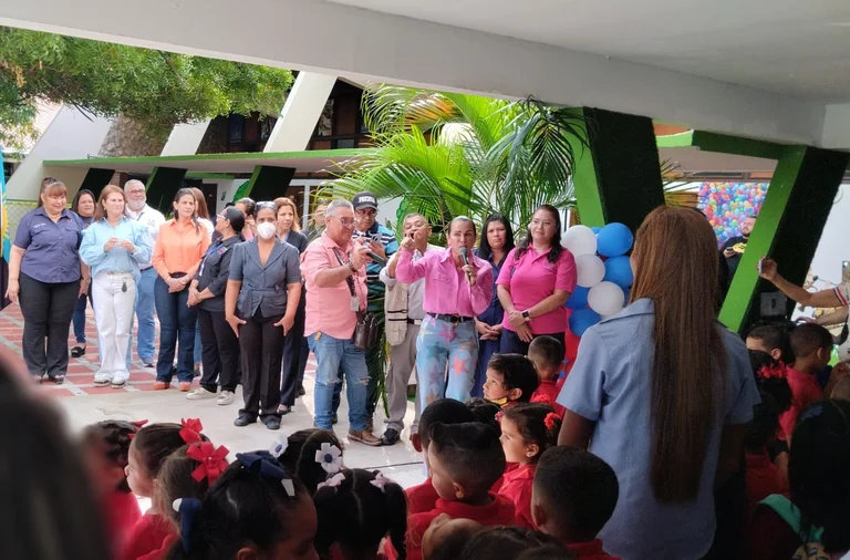 Seis mil estudiantes de la Fundación Niño Zuliano iniciaron clases en 24 escuelas del estado