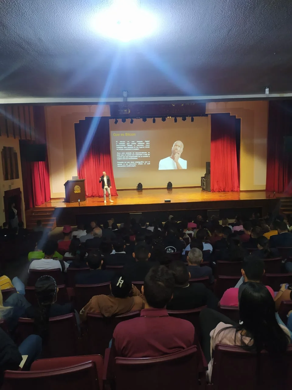 Secretaría de Criptoactivos del Zulia presentó conferencia en Urbe