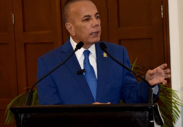 Rosales evaluó trabajo de la Comisión de Acuerdo Humanitario para el sistema eléctrico del Zulia