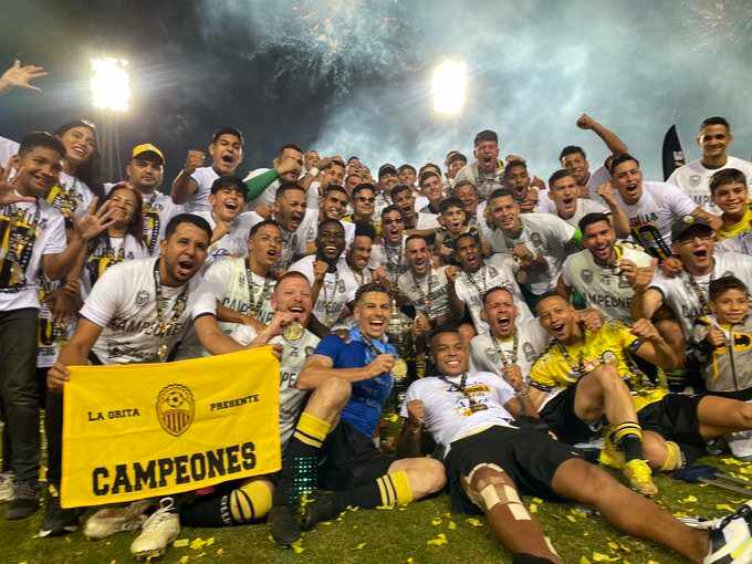 Deportivo Táchira se corona campeón de la Liga de Fútbol de Venezuela