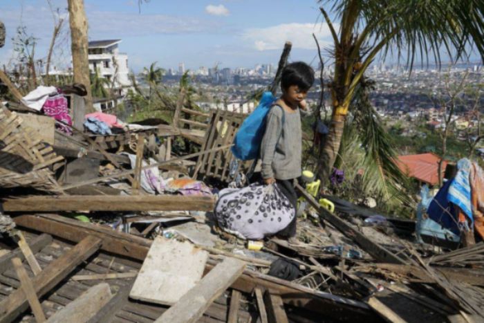 Terremoto de 7.6 estremeció el sur de Filipina