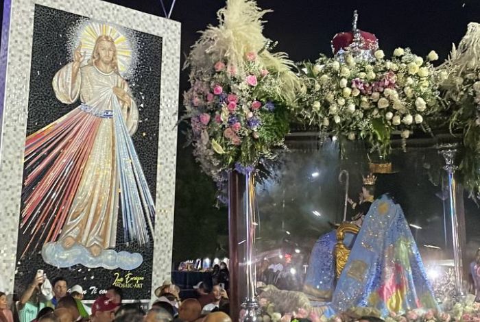 Miles de feligreses recibieron a la Divina Pastora de las Almas en la Catedral de Barquisimeto