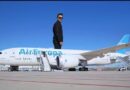 Aerolínea nombra Luis Fonsi un avión a modo de homenaje: la reacción del cantante