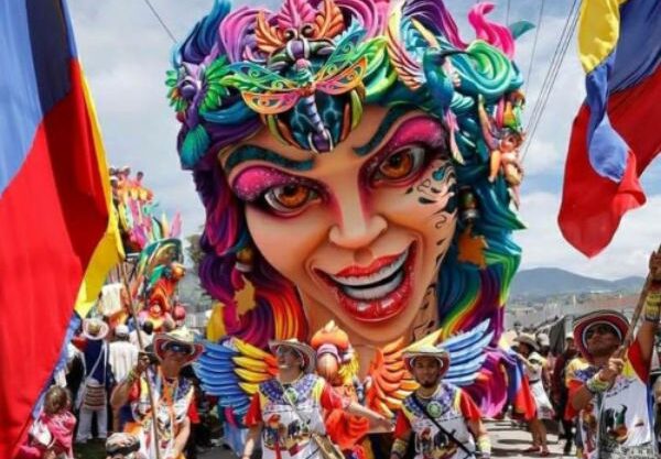 Color, música y alegría se vistió la ciudad de Pasto, por el carnaval de Blancos y Negros