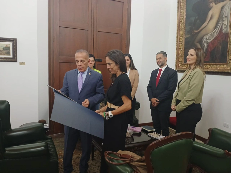 Gobernador Rosales sostuvo encuentro con Cónsul General de Portugal para el occidente de Venezuela