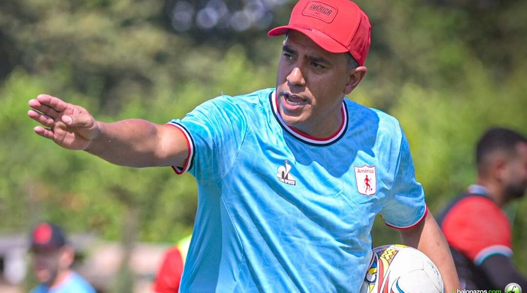 Cesar Farías es el principal candidato para dirigir a un grande del fútbol colombiano