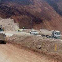 Deslizamiento de tierra en una mina de oro en Turquía ha sepultado varios mineros