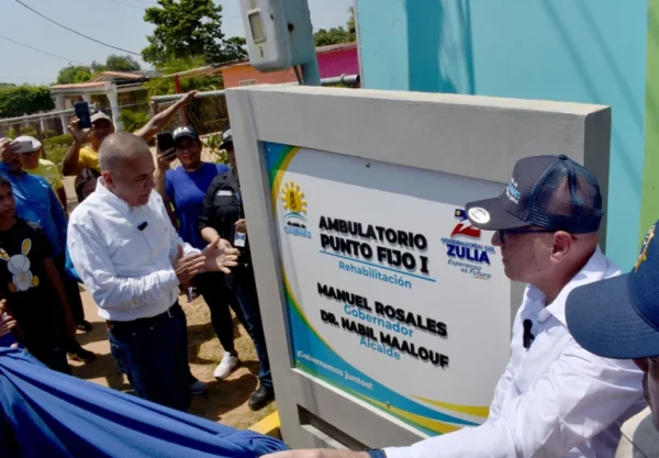 Rosales inaugura Centro de Atención Familiar, Ambulatorio e inicia trabajos de vialidad en Cabimas