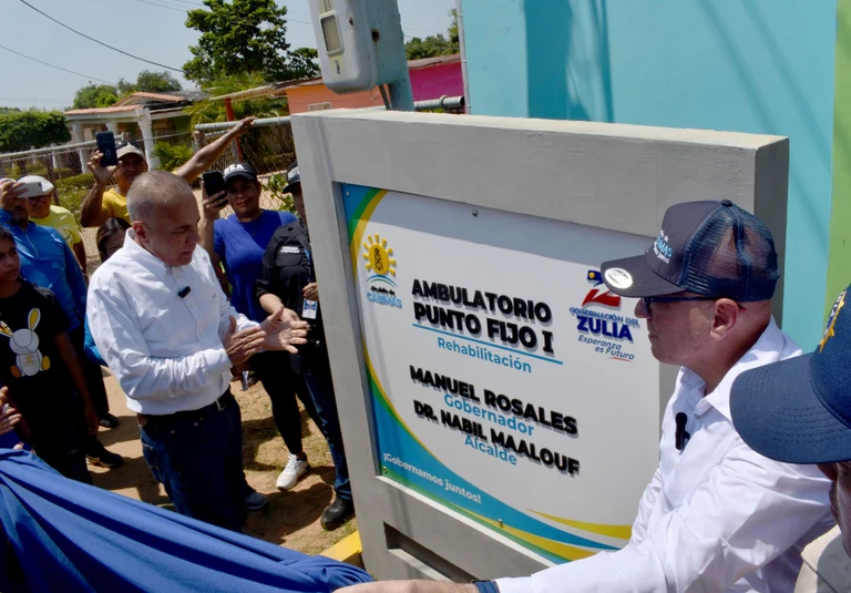 Rosales inaugura Centro de Atención Familiar, Ambulatorio e inicia trabajos de vialidad en Cabimas
