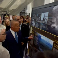 Gobernador Rosales promueve la cultura científica con la exposición “Ciencia: La Búsqueda Permanente»