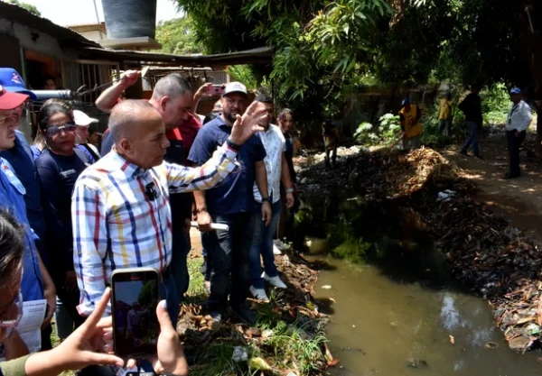 Gobernador Rosales continúa desarrollando el Plan de Respuesta Inmediata en las comunidades del Zulia