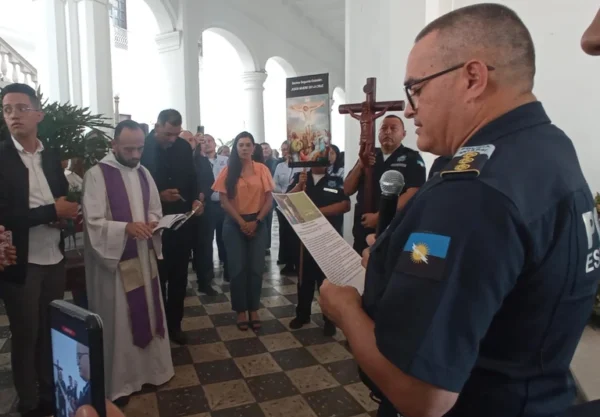 Viacrucis recorrió espacios del Palacio de los Cóndores