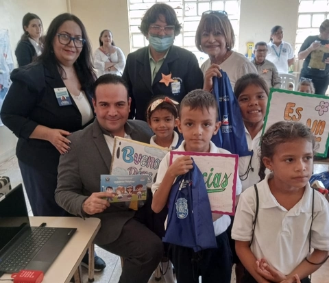 Gobernación del estado y la Universidad del Zulia, brindan jornada educativa y social en  la Escuela Altos de Milagro Norte