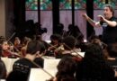 Gustavo Dudamel ensaya a jóvenes de nueve países en el Palau de la Música