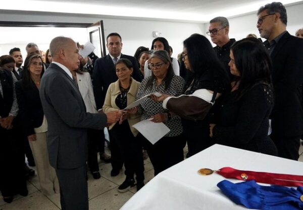 La Gobernación del Zulia despide a Américo Gollo Chávez con una Guardia de Honor regional