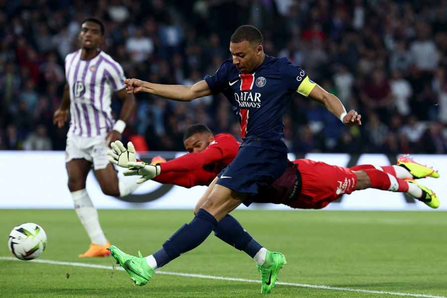 Mbappé marcó, pero PSG lo despidió del Parque de los Príncipes con una derrota ante Toulouse