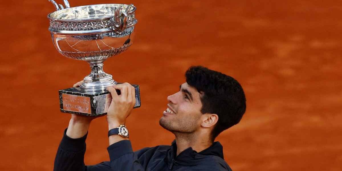 Carlos Alcaraz derrota a Alexander Zverev y es campeón de Roland Garros por primera vez en su carrera