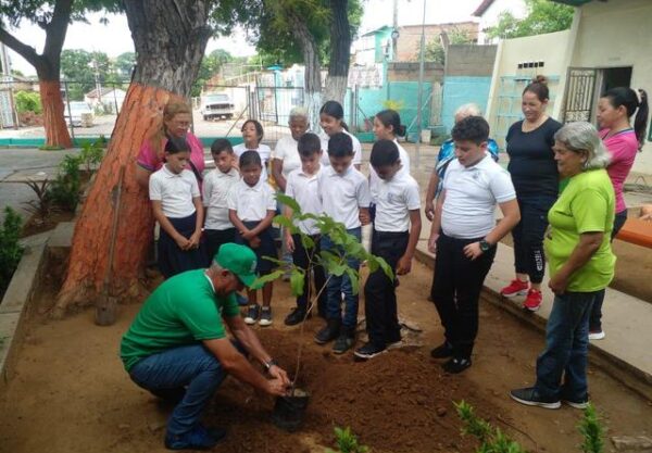 Gobernación del Zulia ejecuta jornadas para la preservación del ambiente en las escuelas de la entidad