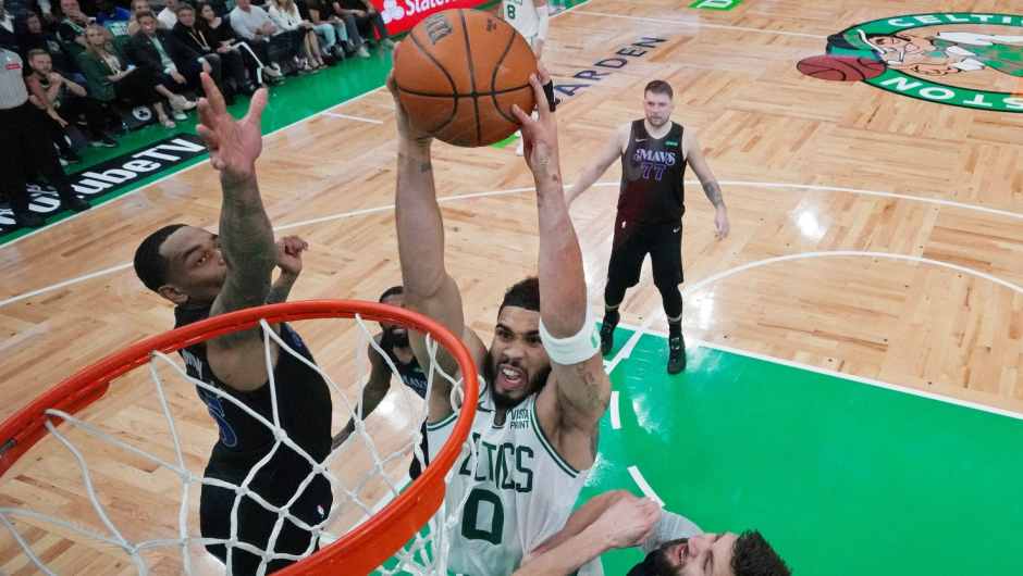 Los Boston Celtics se imponen a los Dallas Mavericks en el primer partido de las finales de la NBA