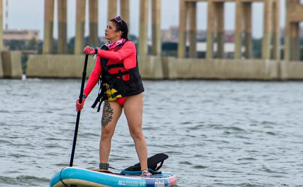 Conoce a la primera mujer en realizar la travesía al Lago de Maracaibo en paddleboard