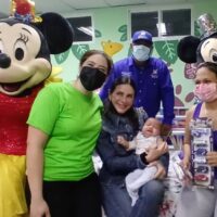 Eveling de Rosales entregó regalos en Hospital de Niños de Maracaibo