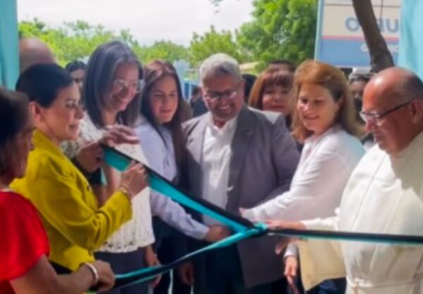 Gobernación recupera y moderniza la Casa del Abuelo en el oeste de Maracaibo