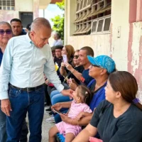 Rosales lleva este sábado los programas sociales de la Gobernación a comunidades del Zulia