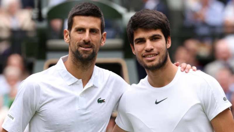 Alcaraz y Djokovic, en una exhibición con Agassi y McEnroe