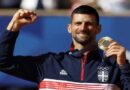 El tenista Novak Djokovic gana su primera medalla de oro tras vencer a Carlos Alcaraz