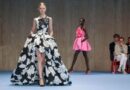 Carolina Herrera expone en Nueva York una colección floral con un guiño a Georgia O’Keeffe