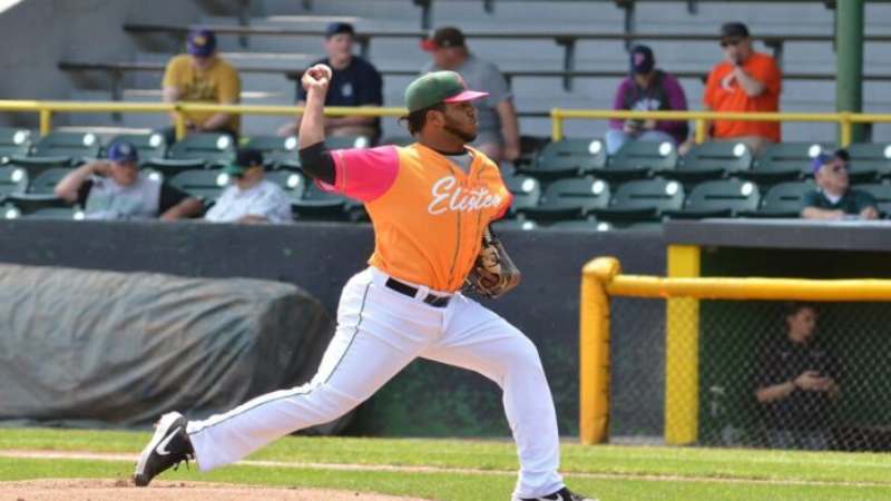 Las Águilas del Zulia se arman con un pitcher panameño