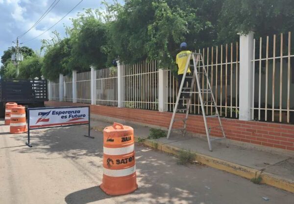 Realizan jornada de saneamiento en la U.E.E. Lucila de Pérez en Maracaibo