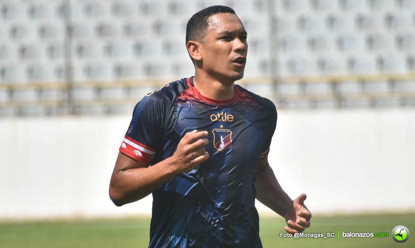 El zuliano Grenddy Perozo se despide del Monagas SC