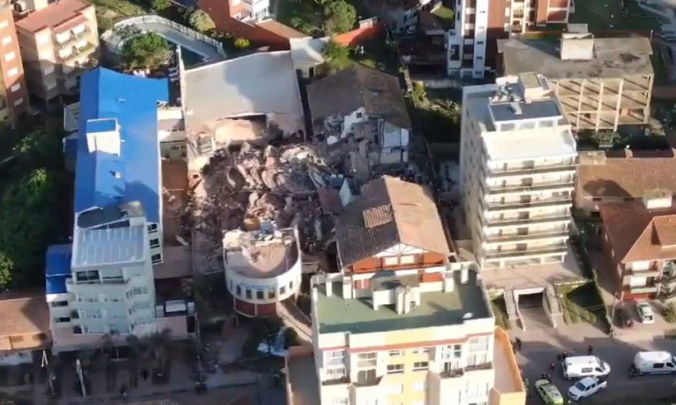 Reportan un muerto y desaparecidos tras derrumbe de un edificio de 10 pisos en Argentina