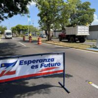 Ejecutan operativo de limpieza en la avenida Fuerzas Armadas de Maracaibo