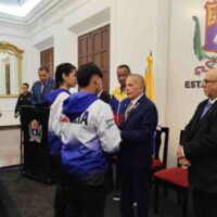 Rosales entregó la bandera del Zulia a los atletas y paratletas rumbo a los Juegos Nacionales Oriente 2024