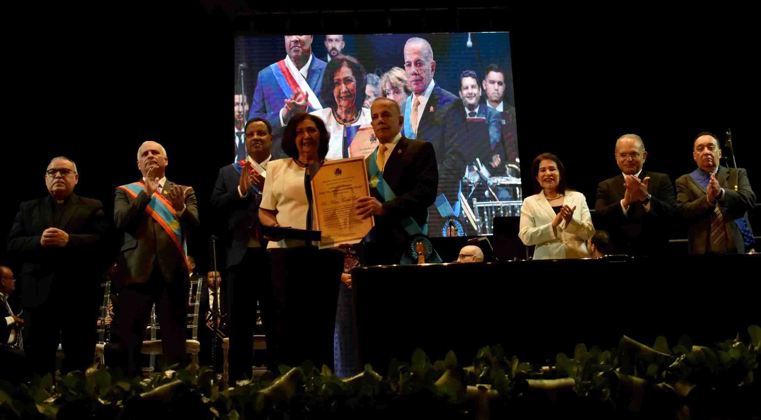 Últimos días para la postulación al Premio a la Academia Humberto Fernández Morán