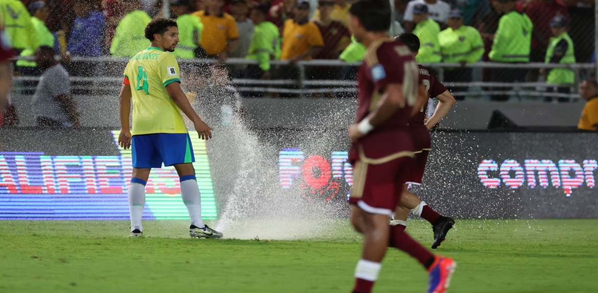 El polémico final del Venezuela – Brasil: Se encendieron los aspersores en Maturín