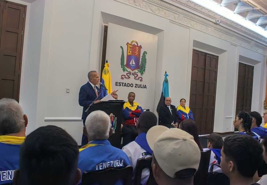 Rosales: “Ustedes son el espíritu de superación que representa al Zulia con honor y gallardía”