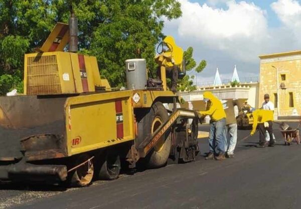 Inician trabajos de asfaltado en la avenida Bella Vista de Maracaibo