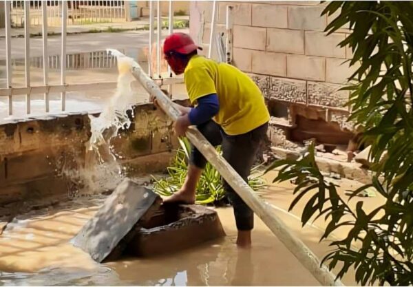 Plan de Respuesta Inmediata atiende inundaciones en viviendas en el barrio La Rinconada de Maracaibo